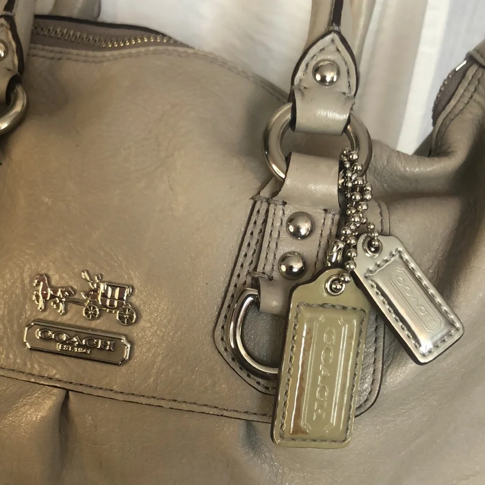 Vtg COACH ASHLEY large satchel tote w/chunky silver hardware & crossbody strap - Picture 2 of 16